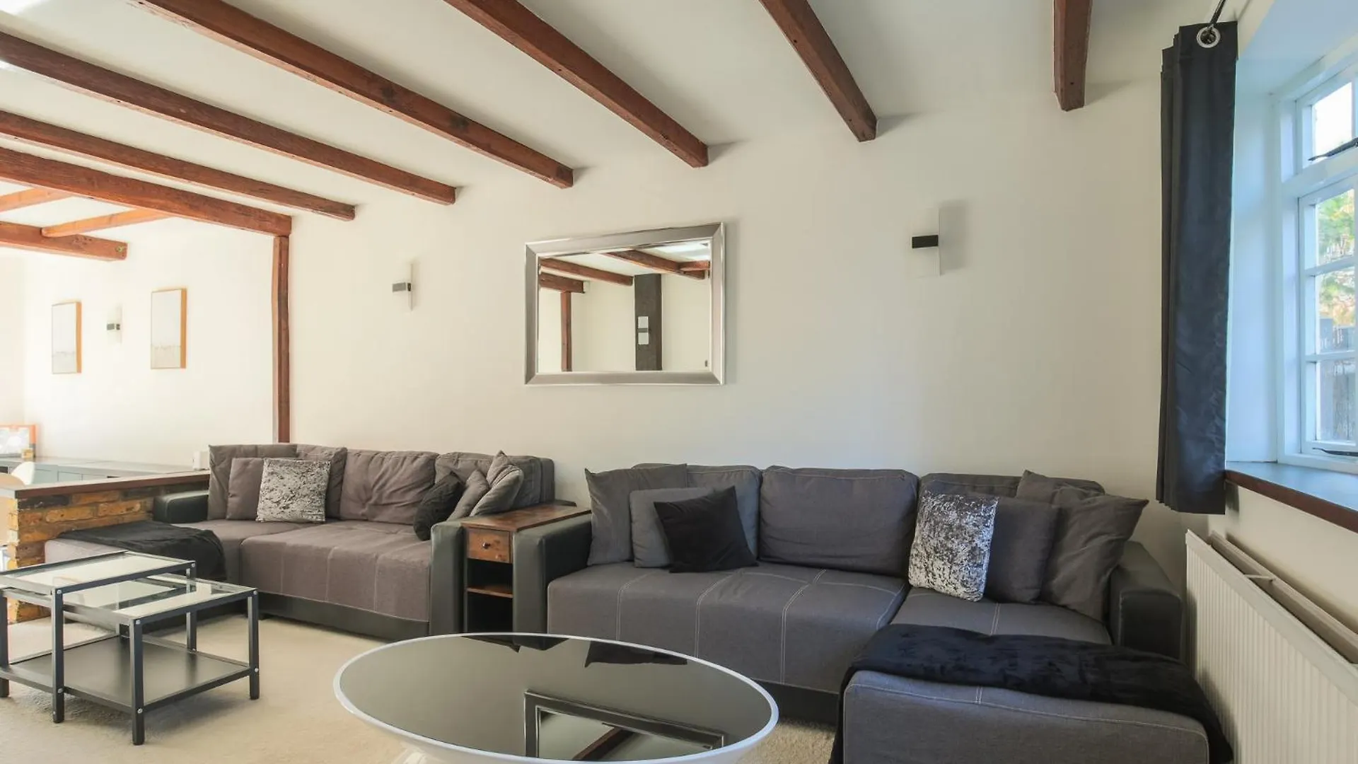 Prázdninový dům Pass The Keys Spacious Home In Picturesque Village Of Wraysbury Velká Británie