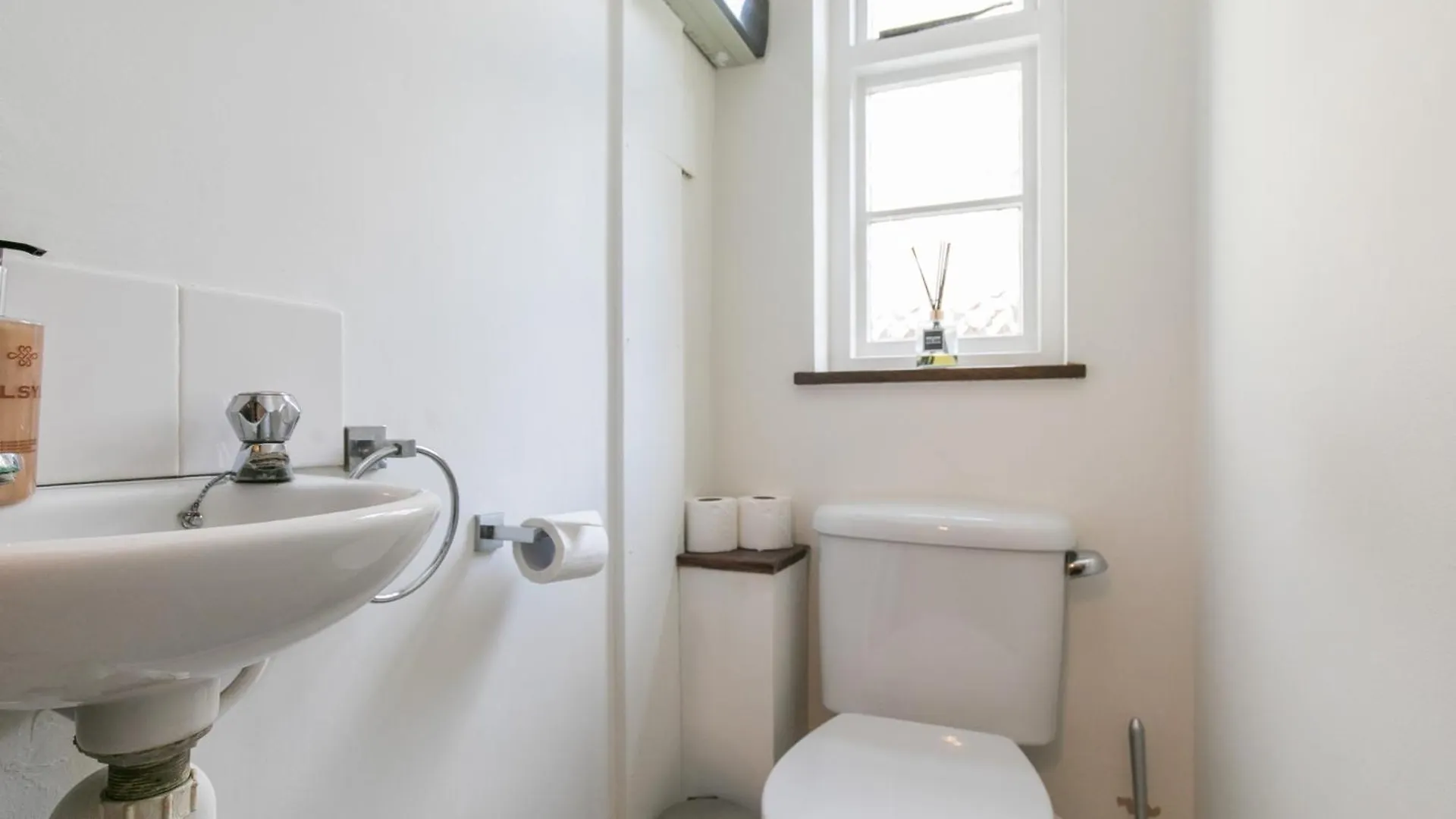 Holiday home Pass The Keys Spacious Home In Picturesque Village Of Wraysbury